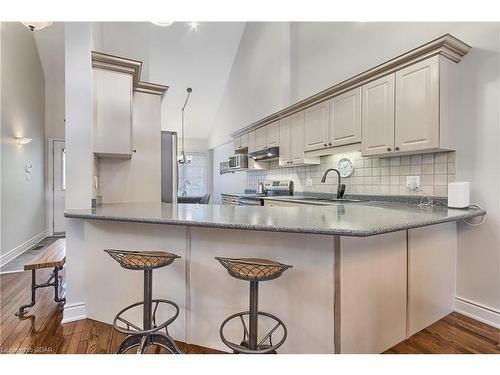 36-372 Terry Carter Crescent, Newmarket, ON - Indoor Photo Showing Kitchen With Upgraded Kitchen