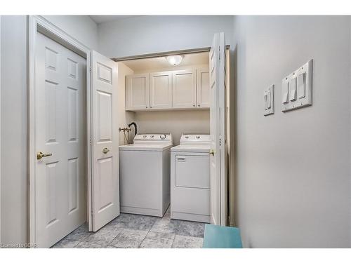 36-372 Terry Carter Crescent, Newmarket, ON - Indoor Photo Showing Laundry Room