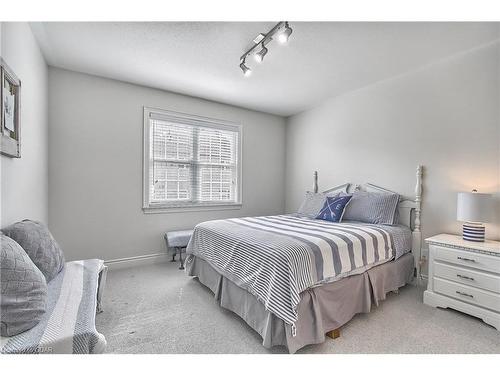 36-372 Terry Carter Crescent, Newmarket, ON - Indoor Photo Showing Bedroom