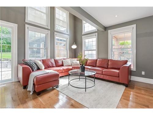 459 Geddes Street, Elora, ON - Indoor Photo Showing Living Room