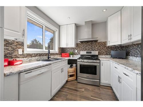 231 Chambers Crescent, Fergus, ON - Indoor Photo Showing Kitchen With Double Sink