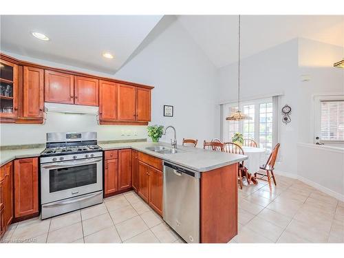 109 Riverwalk Place, Rockwood, ON - Indoor Photo Showing Kitchen With Double Sink