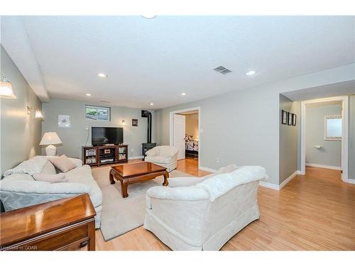 109 Riverwalk Place, Rockwood, ON - Indoor Photo Showing Living Room