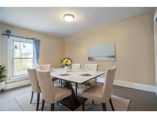 145 Arthur Street N, Guelph, ON - Indoor Photo Showing Dining Room