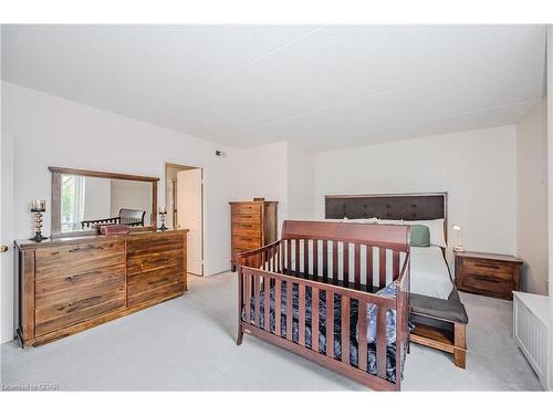 202-105 Bagot Street, Guelph, ON - Indoor Photo Showing Bedroom