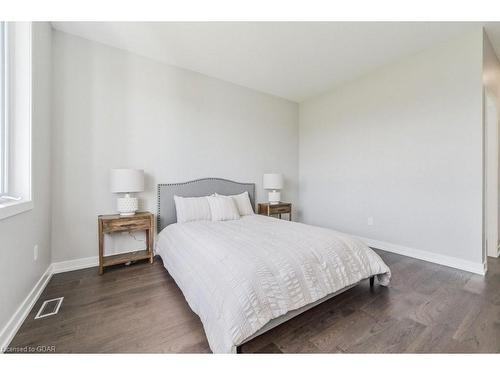 157 Jack'S Way, Mount Forest, ON - Indoor Photo Showing Bedroom