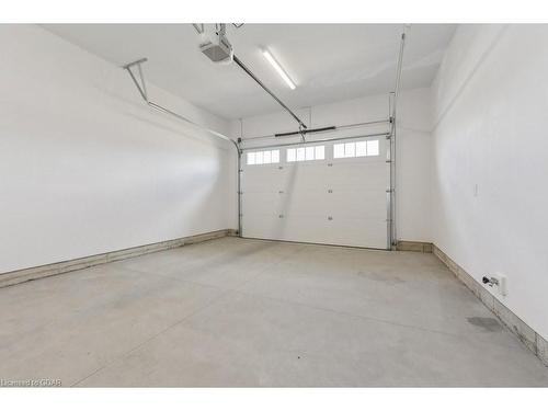 157 Jack'S Way, Mount Forest, ON - Indoor Photo Showing Garage