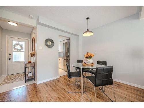 121-31 Greengate Road, Guelph, ON - Indoor Photo Showing Dining Room