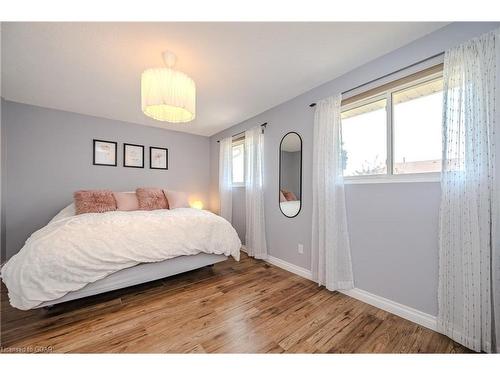 121-31 Greengate Road, Guelph, ON - Indoor Photo Showing Bedroom