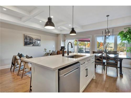 40 Mussen Street, Guelph, ON - Indoor Photo Showing Kitchen With Upgraded Kitchen