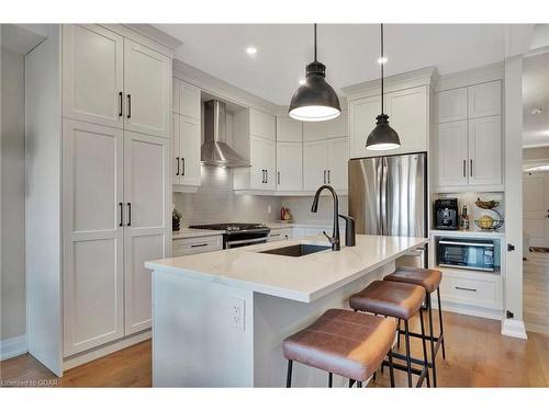 40 Mussen Street, Guelph, ON - Indoor Photo Showing Kitchen With Stainless Steel Kitchen With Upgraded Kitchen