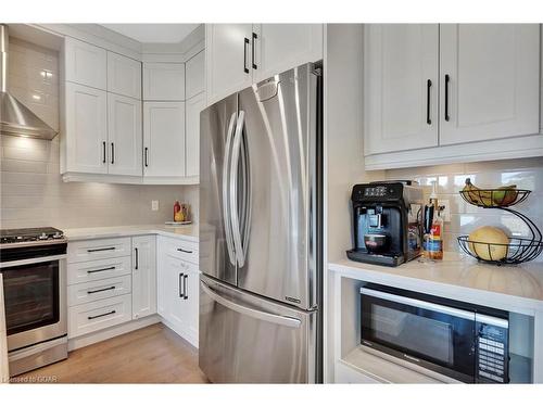 40 Mussen Street, Guelph, ON - Indoor Photo Showing Kitchen With Stainless Steel Kitchen With Upgraded Kitchen