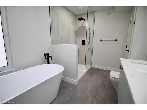 179048 Grey Road 17 Road, Georgian Bluffs, ON - Indoor Photo Showing Bathroom