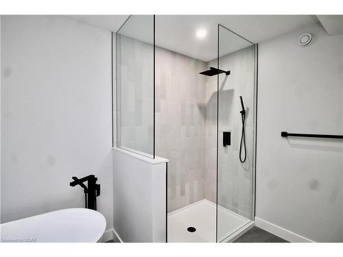 179048 Grey Road 17 Road, Georgian Bluffs, ON - Indoor Photo Showing Bathroom