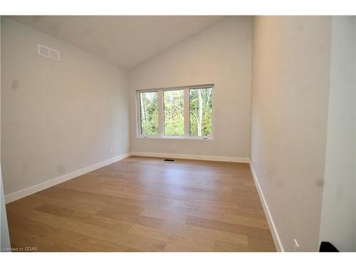 179048 Grey Road 17 Road, Georgian Bluffs, ON - Indoor Photo Showing Other Room