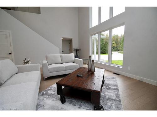 179048 Grey Road 17 Road, Georgian Bluffs, ON - Indoor Photo Showing Living Room