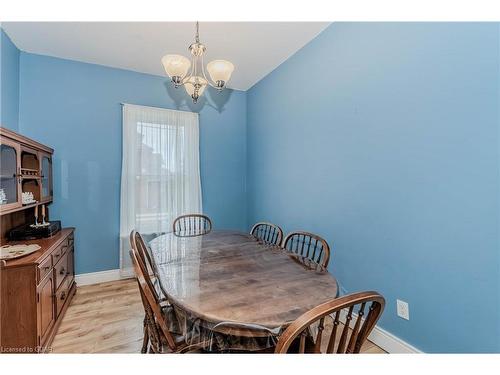 435 York Road, Guelph, ON - Indoor Photo Showing Dining Room