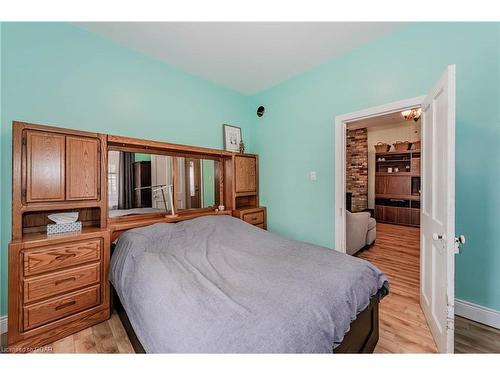 435 York Road, Guelph, ON - Indoor Photo Showing Bedroom