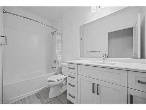 808-1878 Gordon Street, Guelph, ON - Indoor Photo Showing Bathroom