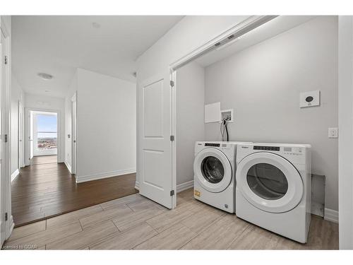 808-1878 Gordon Street, Guelph, ON - Indoor Photo Showing Laundry Room