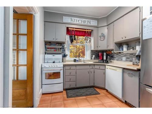 45 Alma Street S, Guelph, ON - Indoor Photo Showing Kitchen