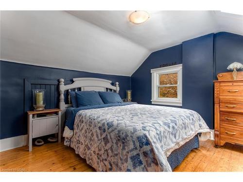 45 Alma Street S, Guelph, ON - Indoor Photo Showing Bedroom