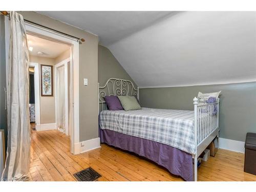 45 Alma Street S, Guelph, ON - Indoor Photo Showing Bedroom