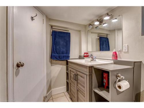 45 Alma Street S, Guelph, ON - Indoor Photo Showing Bathroom