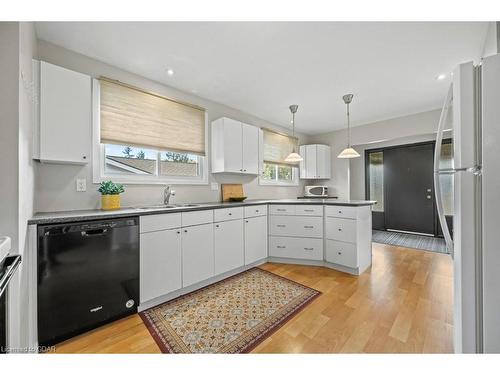 14 Avra Court, Guelph, ON - Indoor Photo Showing Kitchen With Double Sink