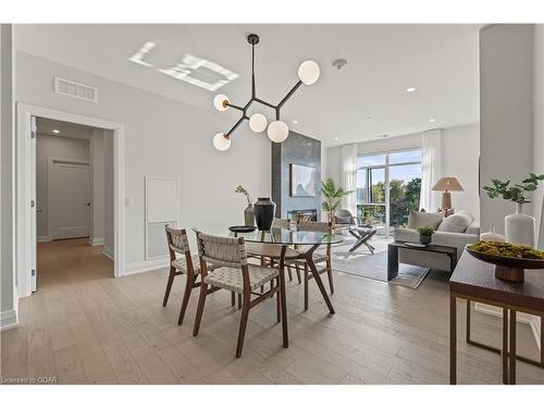 313-71 Wyndham Street S, Guelph, ON - Indoor Photo Showing Dining Room