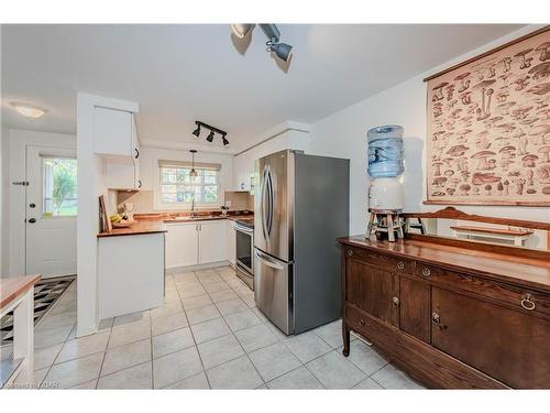 31-129 Victoria Road N, Guelph, ON - Indoor Photo Showing Kitchen