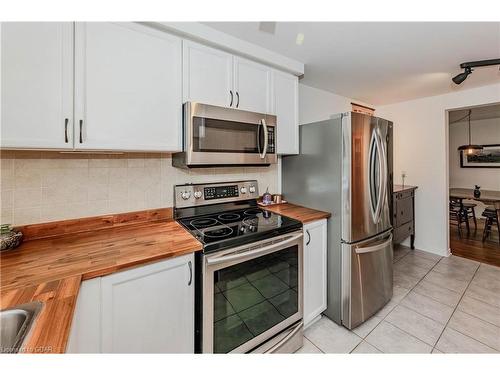 31-129 Victoria Road N, Guelph, ON - Indoor Photo Showing Kitchen