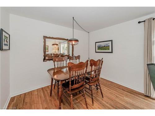 31-129 Victoria Road N, Guelph, ON - Indoor Photo Showing Dining Room