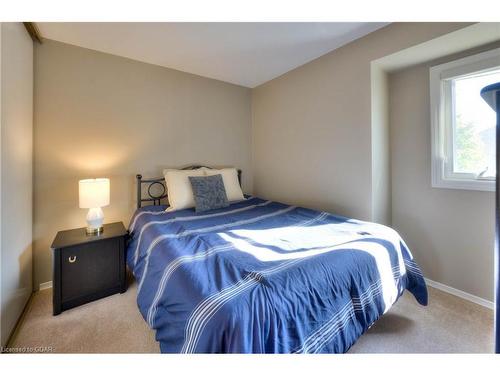 17-131 Traynor Avenue, Kitchener, ON - Indoor Photo Showing Bedroom