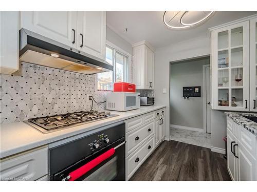 39 Inverness Drive, Guelph, ON - Indoor Photo Showing Kitchen