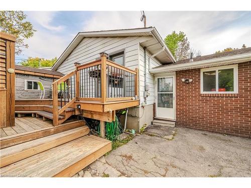 39 Inverness Drive, Guelph, ON - Outdoor With Deck Patio Veranda With Exterior