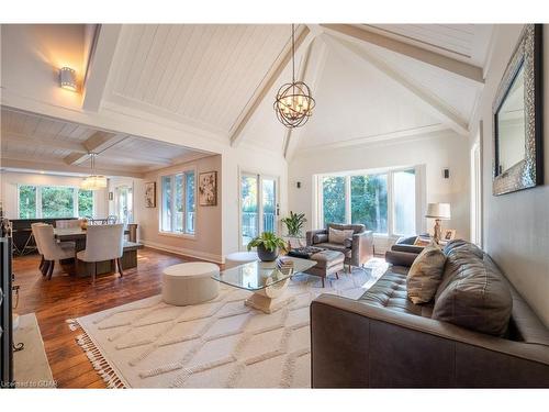 1207 Halsey Lane, Pickering, ON - Indoor Photo Showing Living Room