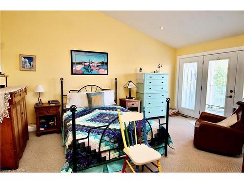 211 Eagle Road, Northern Bruce Peninsula, ON - Indoor Photo Showing Bedroom