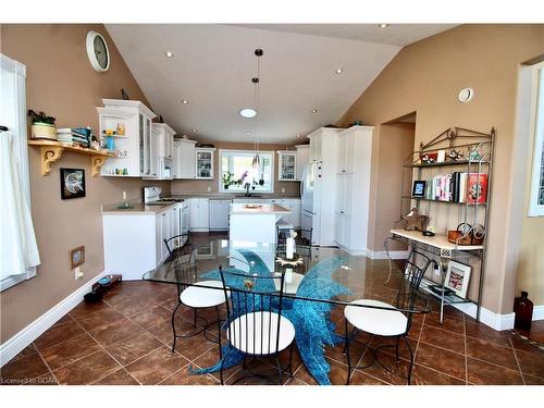 211 Eagle Road, Northern Bruce Peninsula, ON - Indoor Photo Showing Dining Room