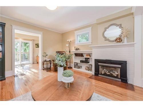 315 St Andrew Street E, Fergus, ON - Indoor Photo Showing Living Room With Fireplace