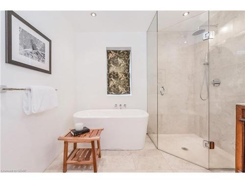 315 St Andrew Street E, Fergus, ON - Indoor Photo Showing Bathroom