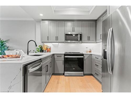 406-1880 Gordon Street, Guelph, ON - Indoor Photo Showing Kitchen With Stainless Steel Kitchen With Upgraded Kitchen