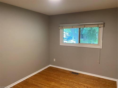 14 Lonsdale Drive, Guelph, ON - Indoor Photo Showing Other Room