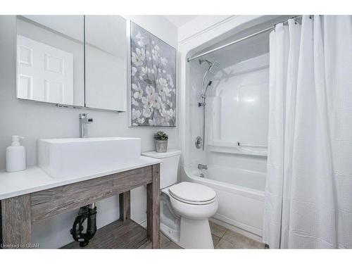 12 Norton Drive, Guelph, ON - Indoor Photo Showing Bathroom