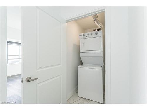 505-332 Gosling Gardens, Guelph, ON - Indoor Photo Showing Laundry Room