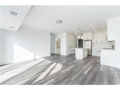 505-332 Gosling Gardens, Guelph, ON - Indoor Photo Showing Kitchen