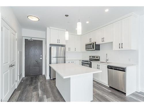 505-332 Gosling Gardens, Guelph, ON - Indoor Photo Showing Kitchen With Double Sink With Upgraded Kitchen