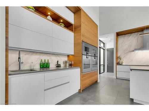 164 Hume Road, Puslinch, ON - Indoor Photo Showing Kitchen