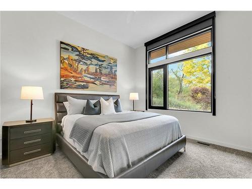 164 Hume Road, Puslinch, ON - Indoor Photo Showing Bedroom