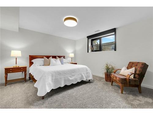 164 Hume Road, Puslinch, ON - Indoor Photo Showing Bedroom